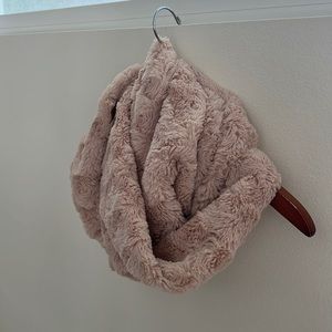Infinity scarf, blush / light rose color, soft Sherpa material, Loft Outlet